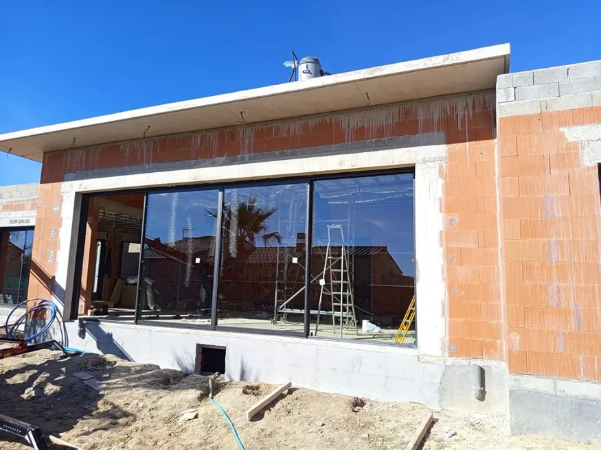 Achat et pose de menuiseries à Aubagne : finitions soignées